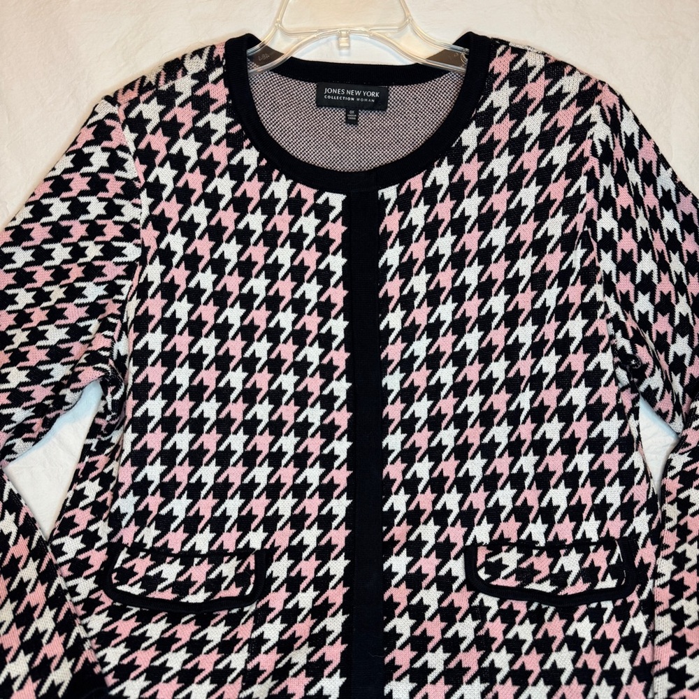 Jones New York Black and Pink Houndstooth Sweater